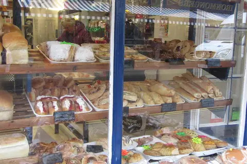 Busy Bee's Cake House photo 2